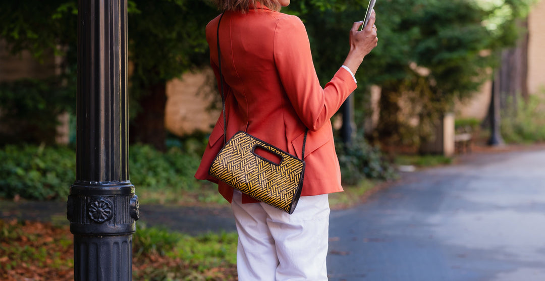 5 Essential Factors to Consider Before Buying a Handbag